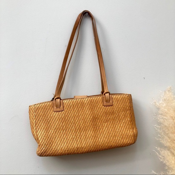 SOLD Fossil Woven Wicker Bag for #Summer - Picture 3 of 5